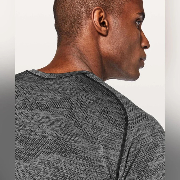 Lululemon Metal Vent Tech Short Sleeve Black/Anchor XXL - Picture 2 of 8